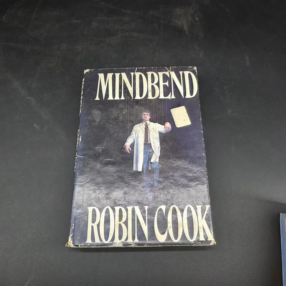 Mindbend by Robin Cook 1985 Hardcover First Edition G. P. Putnam's Sons Thriller